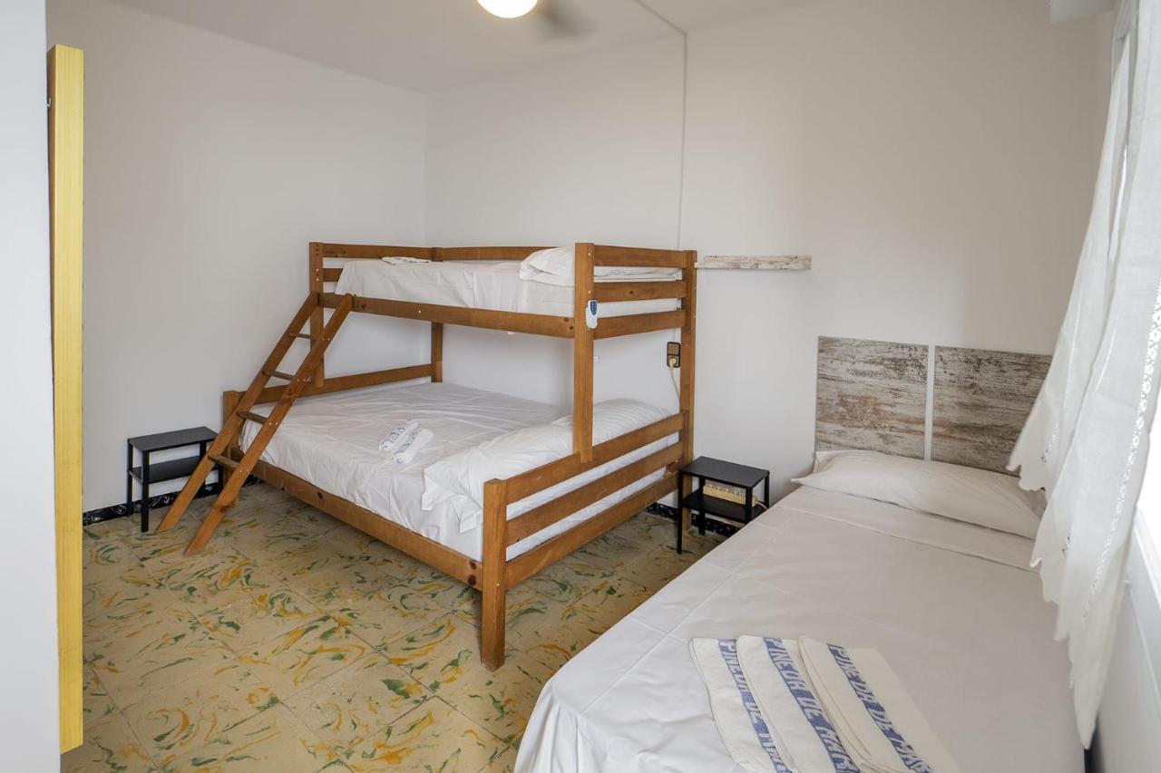 L'Hostalet Guesthouse Пинеда-де-Мар Экстерьер фото