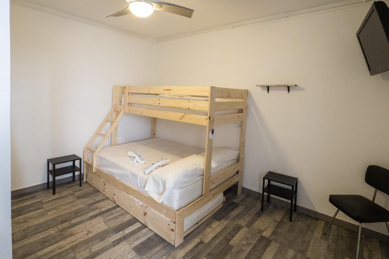 L'Hostalet Guesthouse Пинеда-де-Мар Экстерьер фото